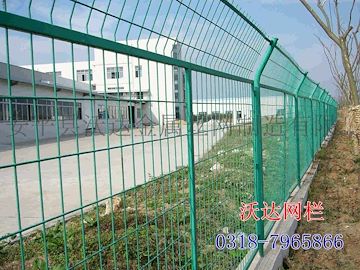 供应厂区围墙隔离栅 框架隔离栅 铁丝网围墙网
