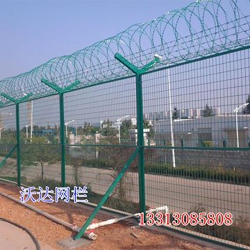 飞行区钢筋网围界 机场围界刀片刺圈网 机场护栏网