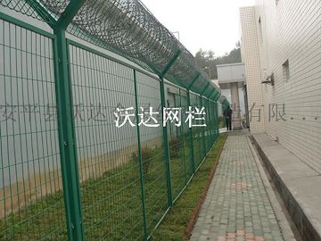 钢网围墙 监狱围墙网 监狱刀刺网