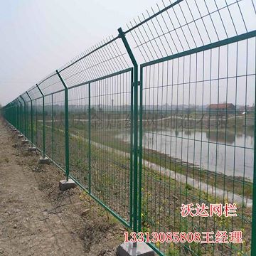 沃达现货框架护栏网 高速公路护栏网 焊接网隔离栅